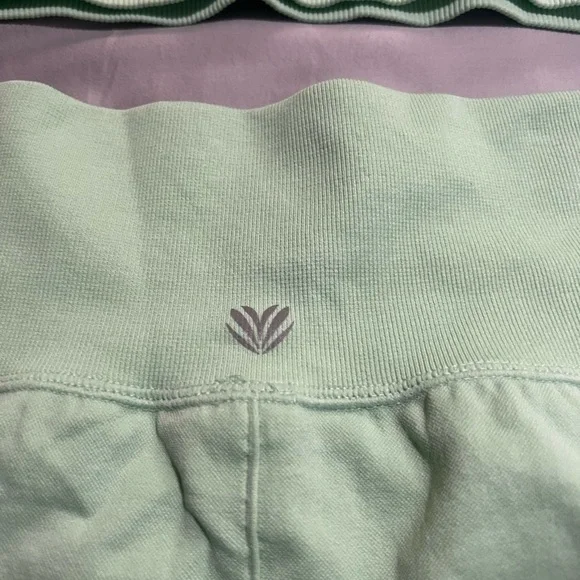 NWOT Forever 21 Light Green Ribbed Set - Picture 3 of 5